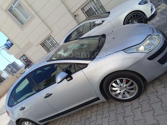 Sahibinden Citroen C4 1.4 SX 2009 Model  235.000 km Gri