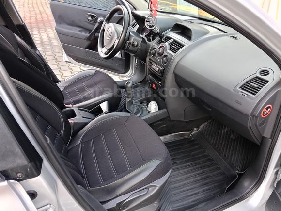 Sahibinden Renault Megane 1.6 Authentique 2009 Model  223.000 km Gri