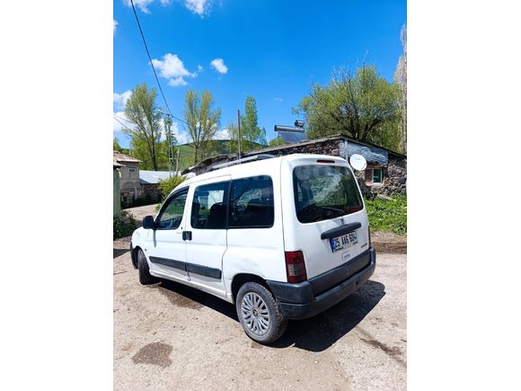 Sahibinden Peugeot Partner 1.9 D 2008 Model