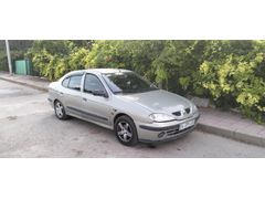 Sahibinden Renault Megane 1.6 RTA 2000 Model  260.000 km Yeşil (metalik)