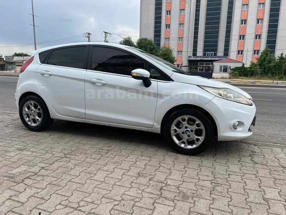 Sahibinden Ford Fiesta 1.4 Titanium 2012 Model 