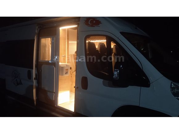 Öğretmenden bakımlı Motokaravan  