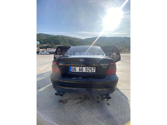 Sahibinden Opel Vectra 2.0 CDX 2001 Model  380.000 km Siyah