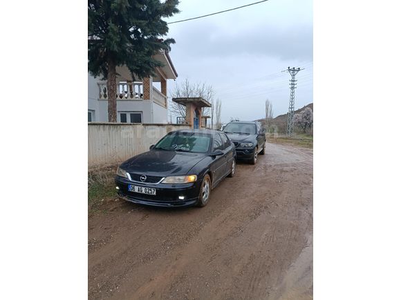 Sahibinden Opel Vectra 2.0 CDX 2001 Model  380.000 km Siyah