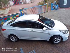 Sahibinden Hyundai Accent Blue 1.6 CRDI Biz 2013 Model  298.000 km Beyaz