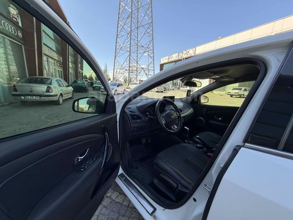 Galeriden Renault Fluence 1.5 dCi Touch Plus 2012 Model Afyonkarahisar