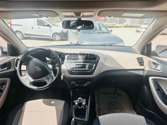 Sahibinden Hyundai i20 1.4 CRDi Style 2015 Model 