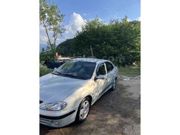 Sahibinden Renault Megane 1.6 RXT 2001 Model 