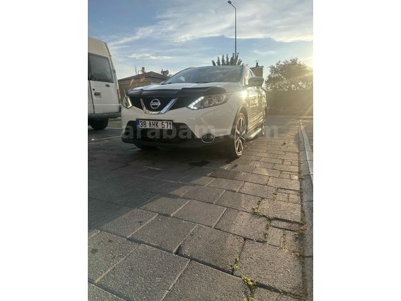 Sahibinden Nissan Qashqai 1.6 dCi Platinum Premium Pack 2015 Model 