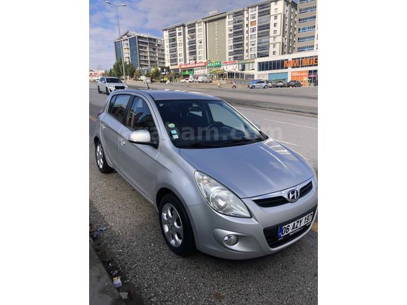 2025 Gümrük Çıkışlı Hyundai i20 1.4 CRDi Blue Drive 2011 Model 