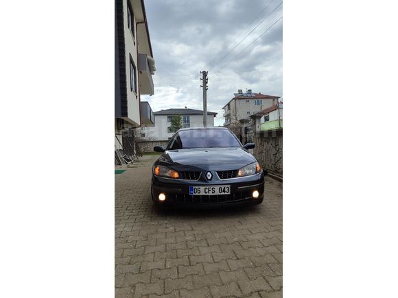 Sahibinden Renault Laguna 2.0 Dynamique 2005 Model