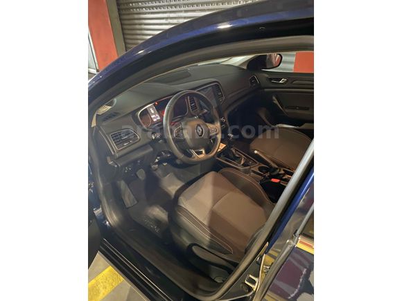 Sahibinden Renault Megane 1.3 TCe Joy 2021 Model 