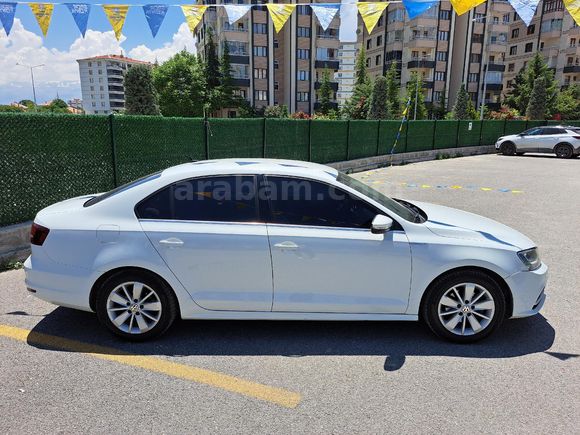 SAHİBİNDEN HATASIZ VW JETTA