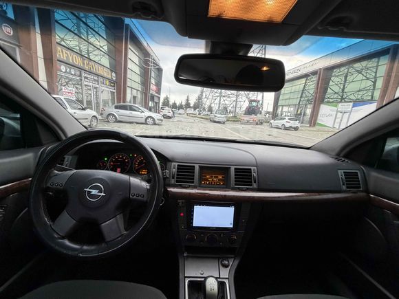 Galeriden Opel Vectra 1.6 Elegance 2004 Model Afyonkarahisar