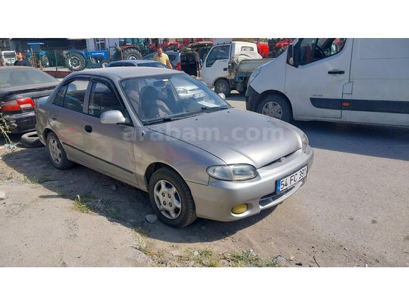 Galeriden Hyundai Accent 1.3 GLS 1998 Model Sakarya