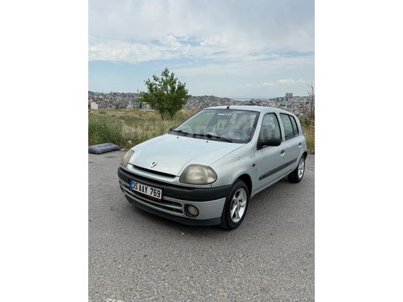 Sahibinden Renault Clio 1.4 2001 Model