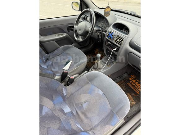 Sahibinden Renault Clio 1.4 2001 Model