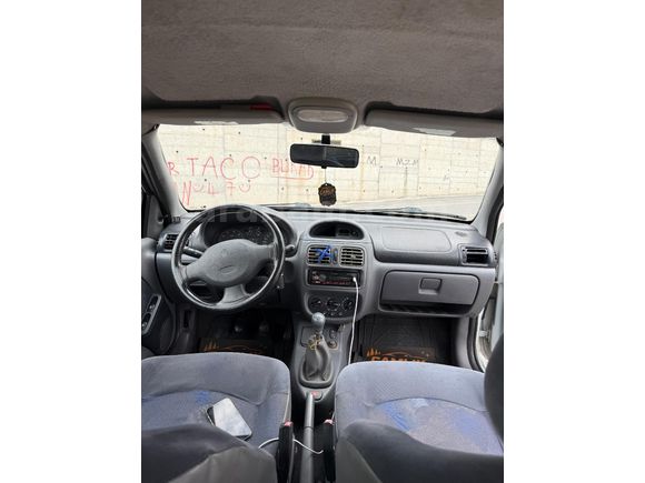 Sahibinden Renault Clio 1.4 2001 Model