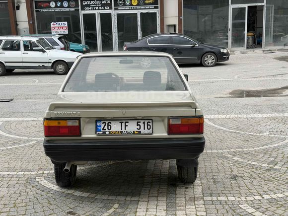 Galeriden Renault R 9 1.4 Broadway 1987 Model Afyonkarahisar