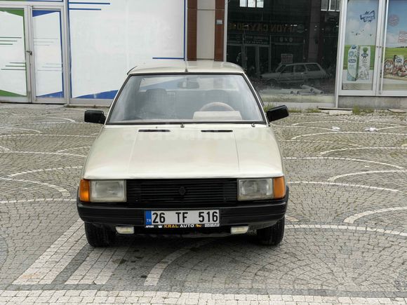 Galeriden Renault R 9 1.4 Broadway 1987 Model Afyonkarahisar