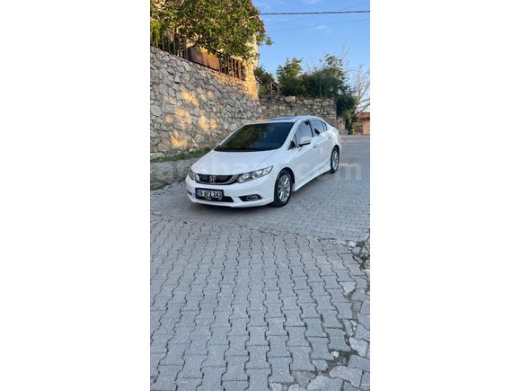 Sahibinden Honda Civic 1.6i VTEC Eco Elegance 2013 Model