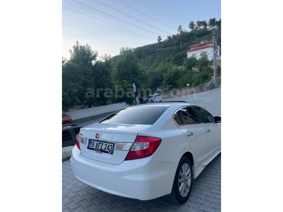 Sahibinden Honda Civic 1.6i VTEC Eco Elegance 2013 Model