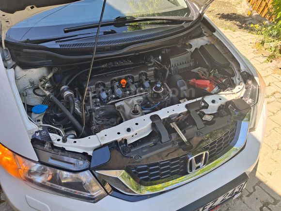 Sahibinden Honda Civic 1.6i VTEC Eco Elegance 2013 Model