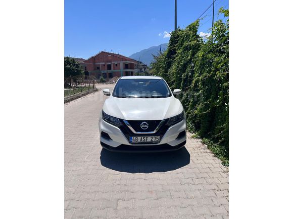 Sahibinden Nissan Qashqai 1.3 DIG-T Visia 2020 Model