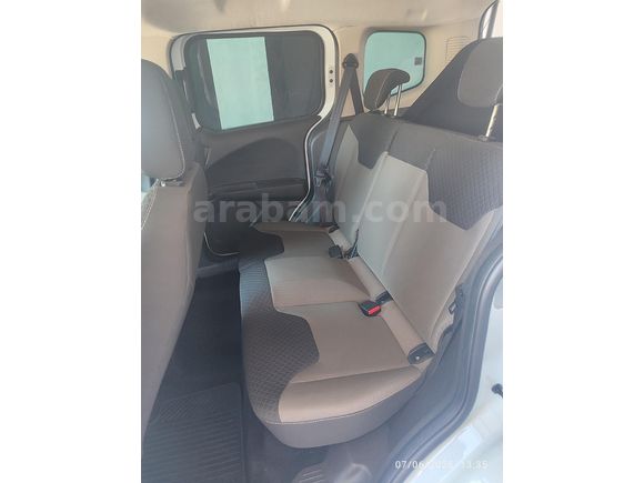 Sahibinden Ford Tourneo Courier 1.5 EcoBlue Deluxe 2023 Model Düşük Kilometrel