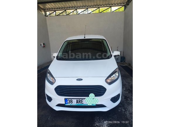 Sahibinden Ford Tourneo Courier 1.5 EcoBlue Deluxe 2023 Model Düşük Kilometrel