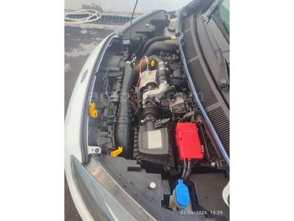 Sahibinden Ford Tourneo Courier 1.5 EcoBlue Deluxe 2023 Model Düşük Kilometrel