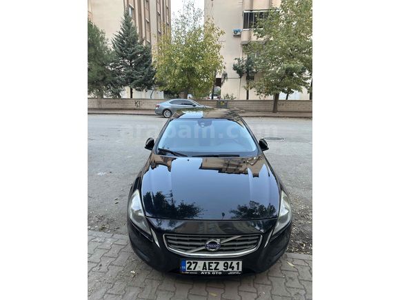 Sahibinden Volvo S60 1.6 T4 Advance 2011 Model  255.000 km Siyah