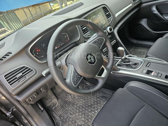 Sahibinden Renault Megane 1.3 TCe Icon 2023 Model