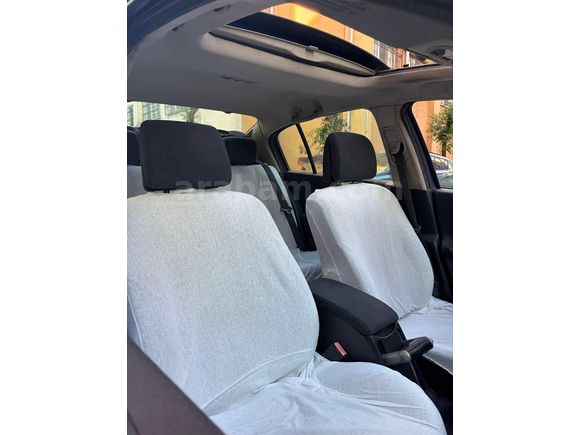 SAHİBİNDEN SUNROOFLU- ÖZENLE BİNİLMİŞ-İŞLEMSİZ-1.6DYNAMİQUE MEGANE