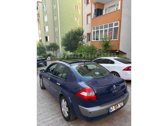 SAHİBİNDEN SUNROOFLU- ÖZENLE BİNİLMİŞ-İŞLEMSİZ-1.6DYNAMİQUE MEGANE