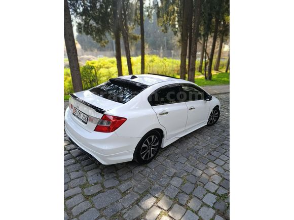 Sahibinden Honda Civic 1.6i VTEC Eco Elegance 2015 Model İzmir