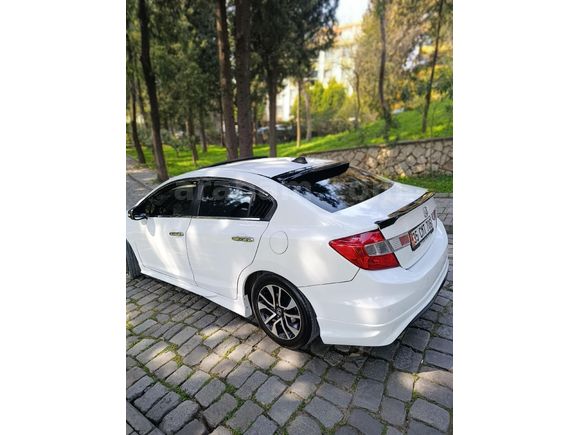 Sahibinden Honda Civic 1.6i VTEC Eco Elegance 2015 Model İzmir