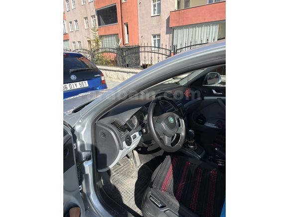 Sahibinden Skoda Octavia 1.6 FSI Ambiente 2011 Model 