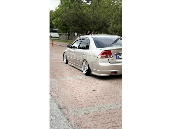 Sahibinden Honda Civic 1.6i VTEC 2 ES 7 
2006 Model 