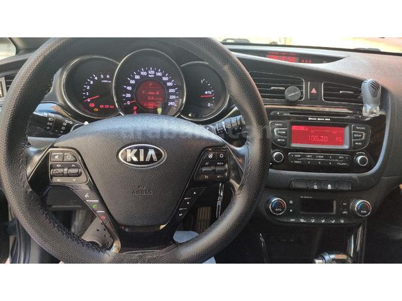 Sahibinden Kia Ceed 1.6 CRDi Concept Plus 2012 Model
