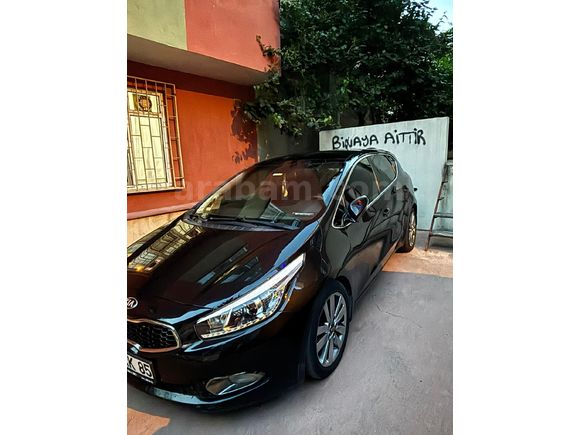 Sahibinden Kia Ceed 1.6 CRDi Concept Plus 2012 Model