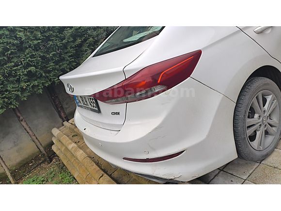 Sahibinden Hyundai Elantra 1.6 CRDi Style Plus 2017 Model