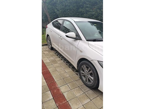 Sahibinden Hyundai Elantra 1.6 CRDi Style Plus 2017 Model