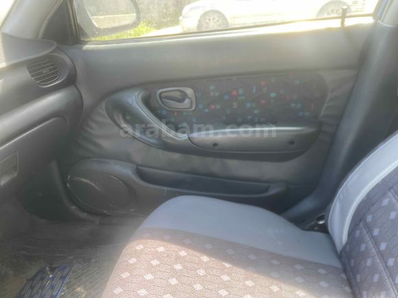 Sahibinden Hyundai Accent 1.5 1.5i GLS 2000 Model 