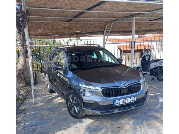 Sahibinden Skoda Kamiq 1.5 TSI Premium 2024 Model Muğla 24.000 km Gri (titanyum)