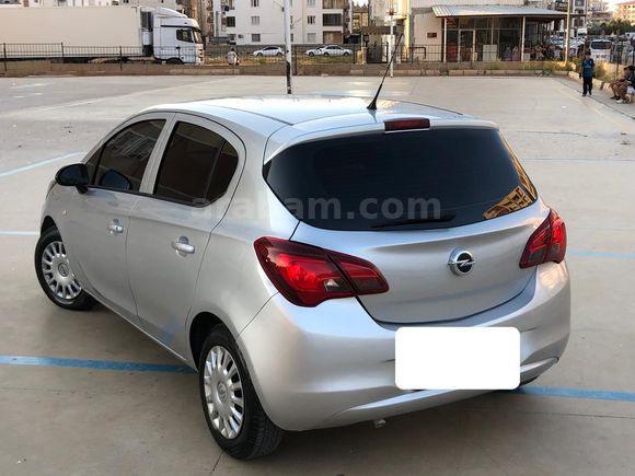 Opel Corsa 1.4 Essentia 2015 Model