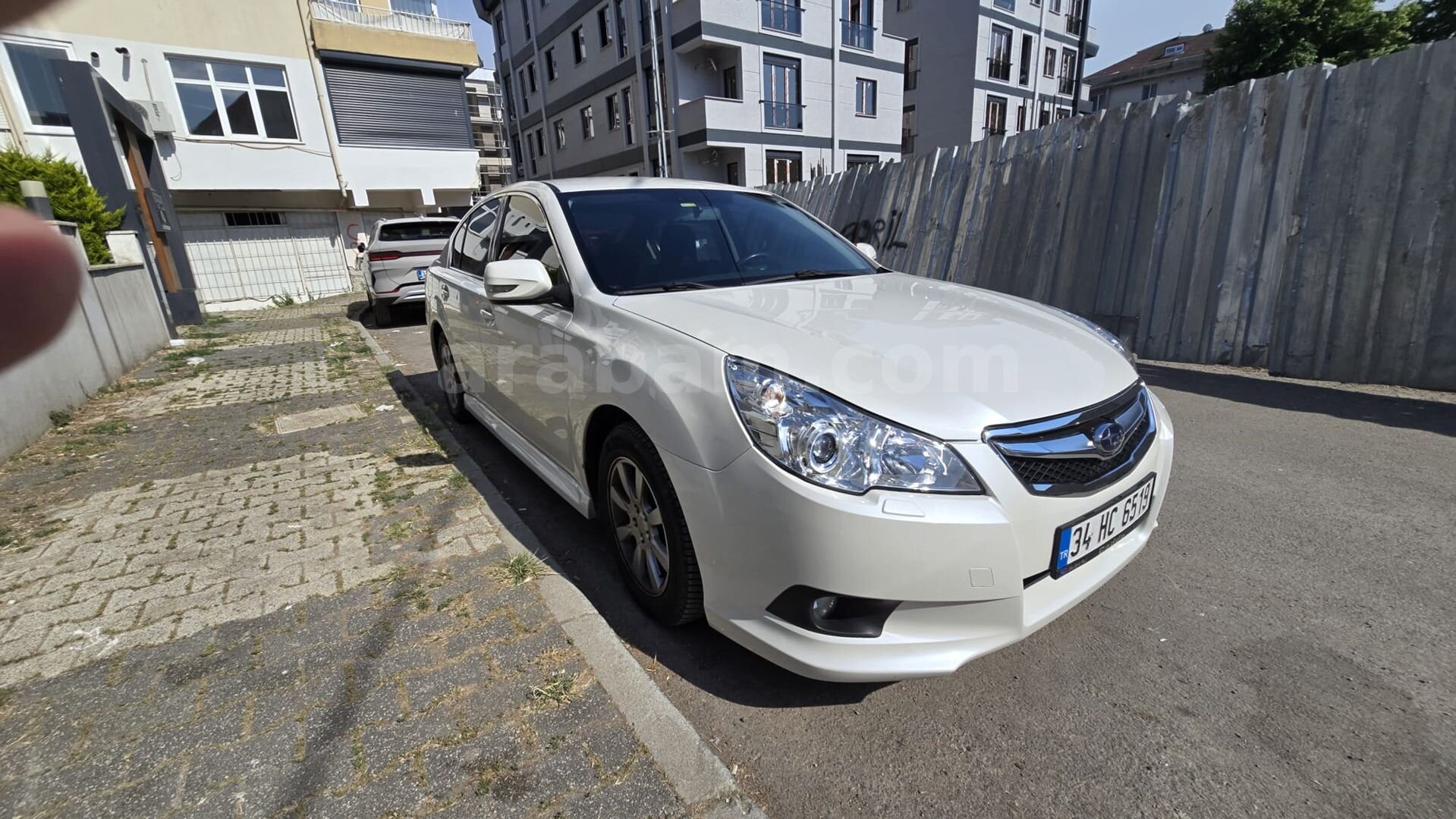 Sahibinden Subaru Legacy 2.0 Business 2011 Model İstanbul 178.400 km Beyaz 7