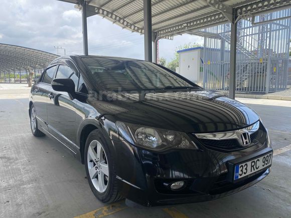 Sahibinden Honda Civic 1.6i VTEC Premium 2011 Model 