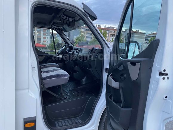 AKŞAHİN OTO'DAN 2011 MODEL ÇİFT KAYAR PERDELİ RENAULT MASTER 