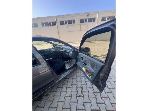 Sahibinden Renault Megane 2.0 RXE 1998 Model 